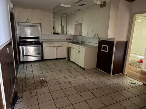 Tiny photo for 200 W Odell ST, Austin, TX 78752 (MLS # 4986375)