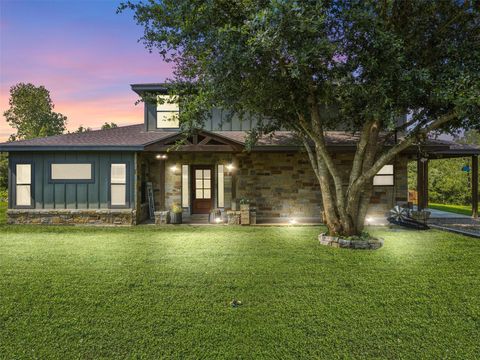 Photo of 104 Wood Duck LN, Paige, TX 78659 (MLS # 6291497)