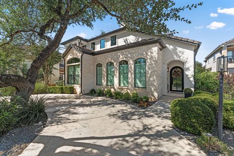 8 Hightrail WAY The Hills TX 78738