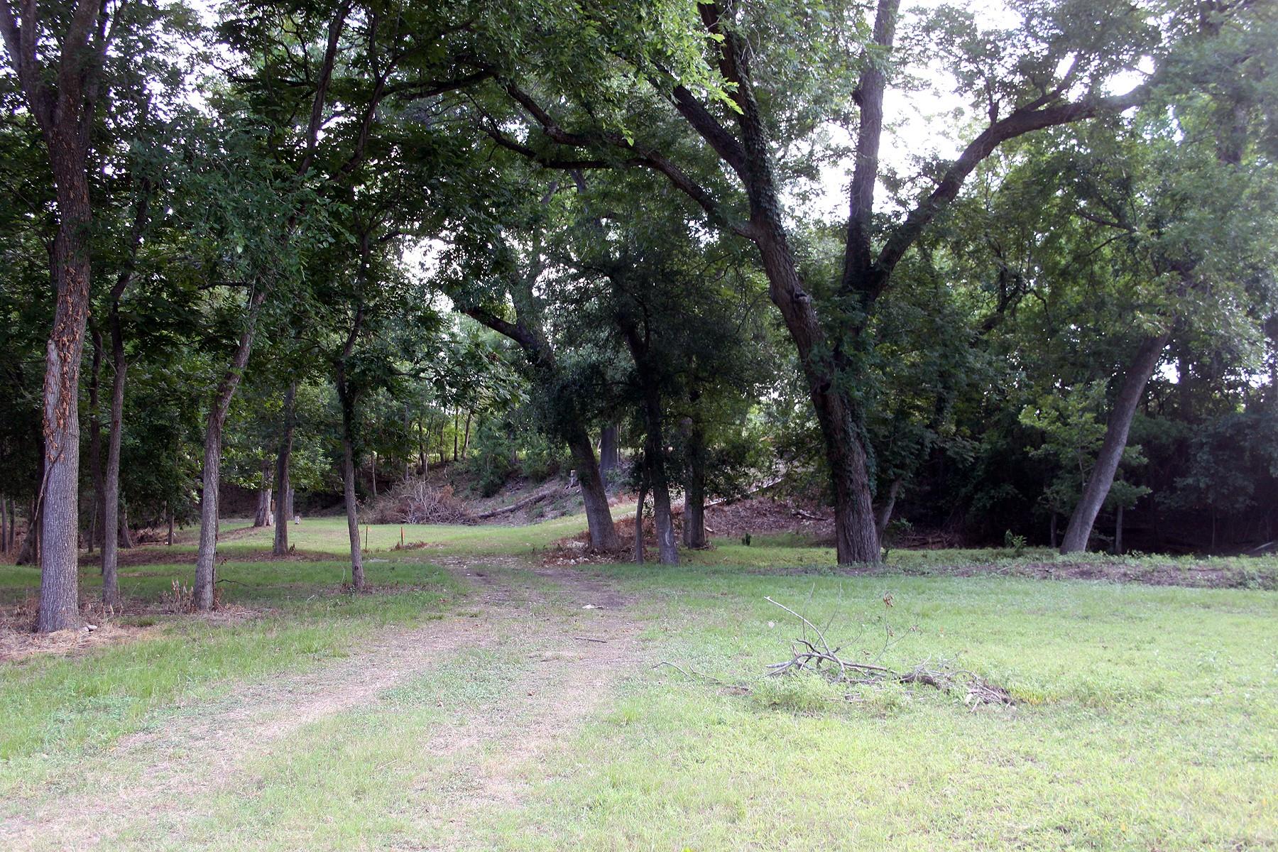 900 Old Lytton Springs RD