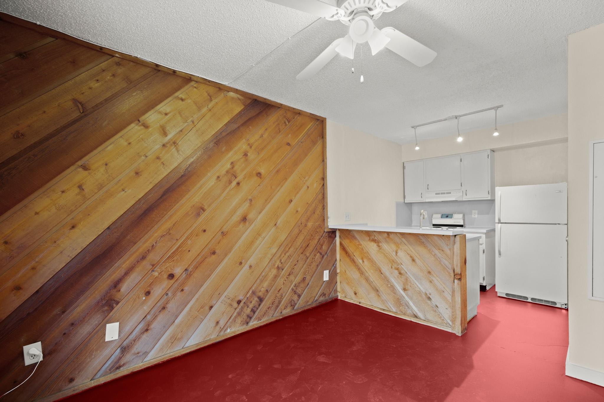 4205 Speedway Ave 204