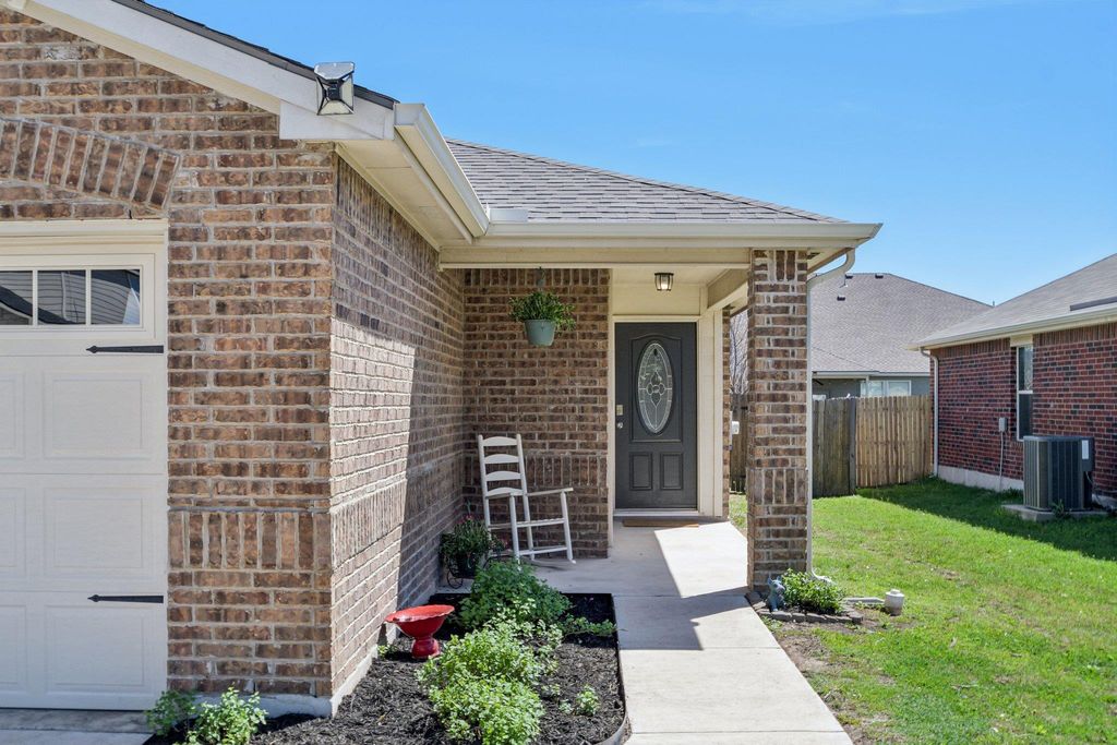 Photo of 113 Mallard LN, Leander, TX 78641 (MLS # 7548159)