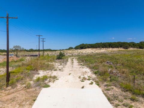 584 N U S Hwy 183 Lampasas TX 76550
