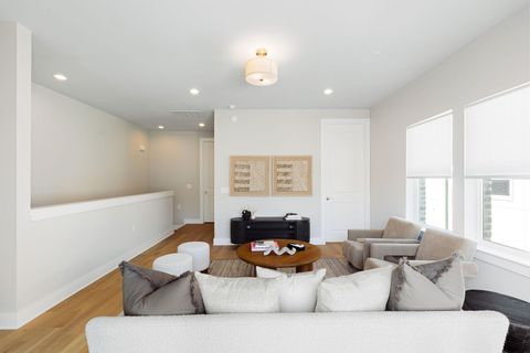 Tiny photo for 1215 Shore District DR, Austin, TX 78741 (MLS # 6883220)