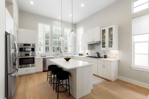 Tiny photo for 1215 Shore District DR, Austin, TX 78741 (MLS # 6883220)