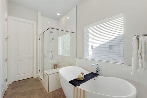 Tiny photo for 1215 Shore District DR, Austin, TX 78741 (MLS # 6883220)