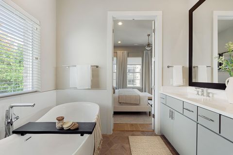 Tiny photo for 1215 Shore District DR, Austin, TX 78741 (MLS # 6883220)