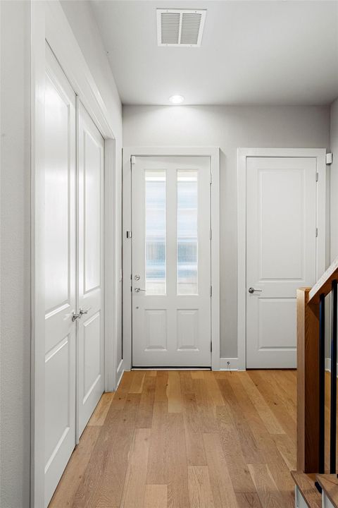 Tiny photo for 1215 Shore District DR, Austin, TX 78741 (MLS # 6883220)