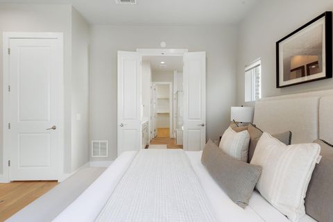 Tiny photo for 1215 Shore District DR, Austin, TX 78741 (MLS # 6883220)