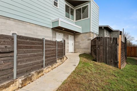Photo of 4001 Red River ST #4, Austin, TX 78751 (MLS # 2407250)