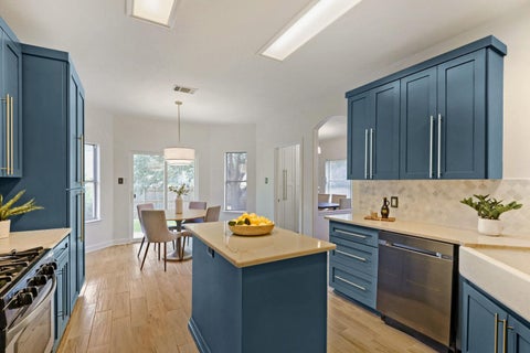 Tiny photo for 7125 Quimper LN, Austin, TX 78749 (MLS # 6202616)