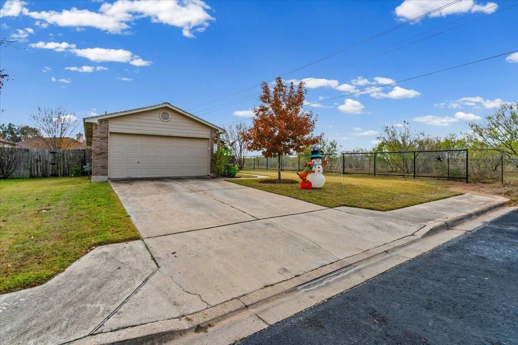Photo of 751 Blair Ave, Bastrop, TX 78602 (MLS # 6831167)