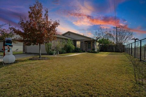 751 Blair Ave Bastrop TX 78602