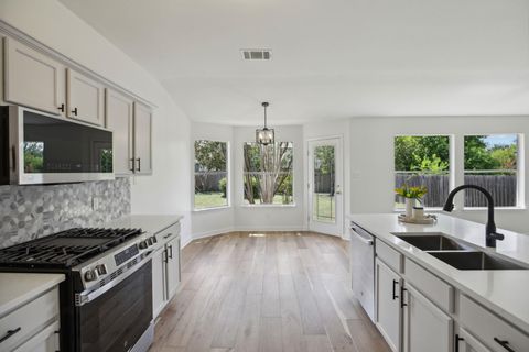 1867 Wallin LOOP Round Rock TX 78664