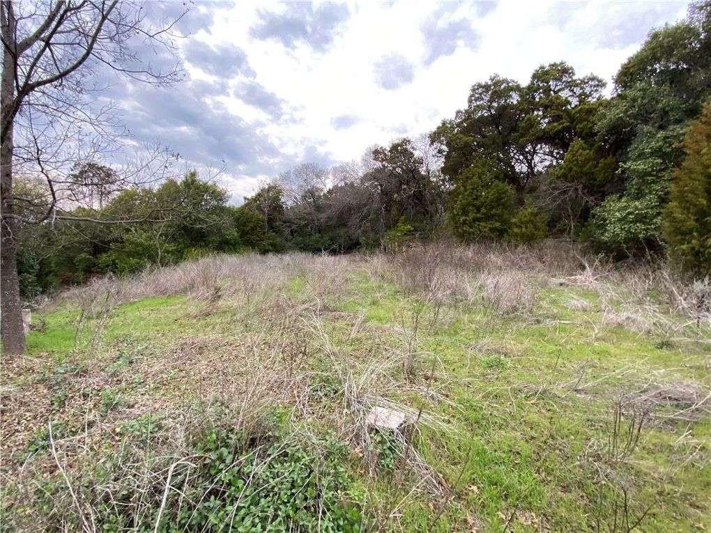 4704 Bee Cave RD