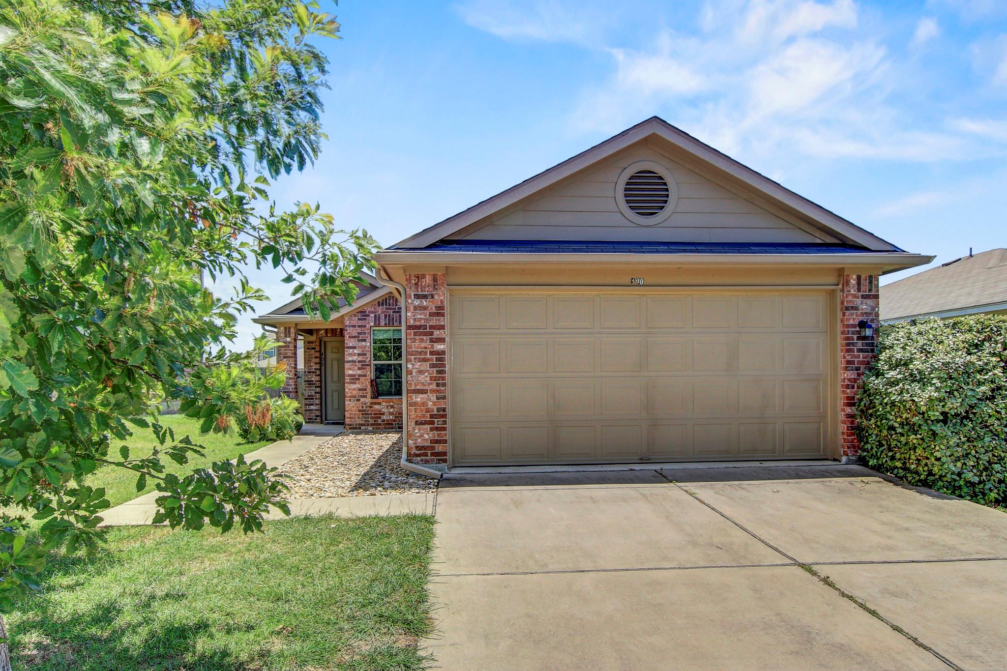 400 Pinnacle DR