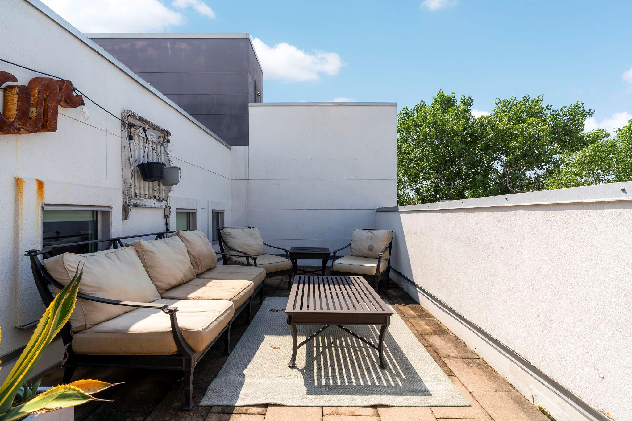 View Austin, TX 78745 condo