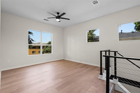 Tiny photo for 3613 Munson ST, Austin, TX 78721 (MLS # 4641557)