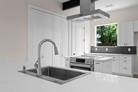 Tiny photo for 3613 Munson ST, Austin, TX 78721 (MLS # 4641557)