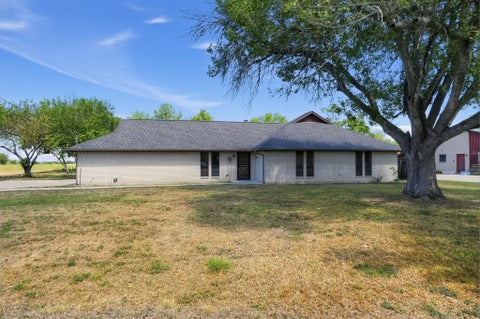 Photo of 1419 W San Antonio ST, Lockhart, TX 78644 (MLS # 5503727)
