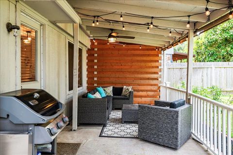 Tiny photo for 15430 Ecorio DR, Austin, TX 78728 (MLS # 9280577)