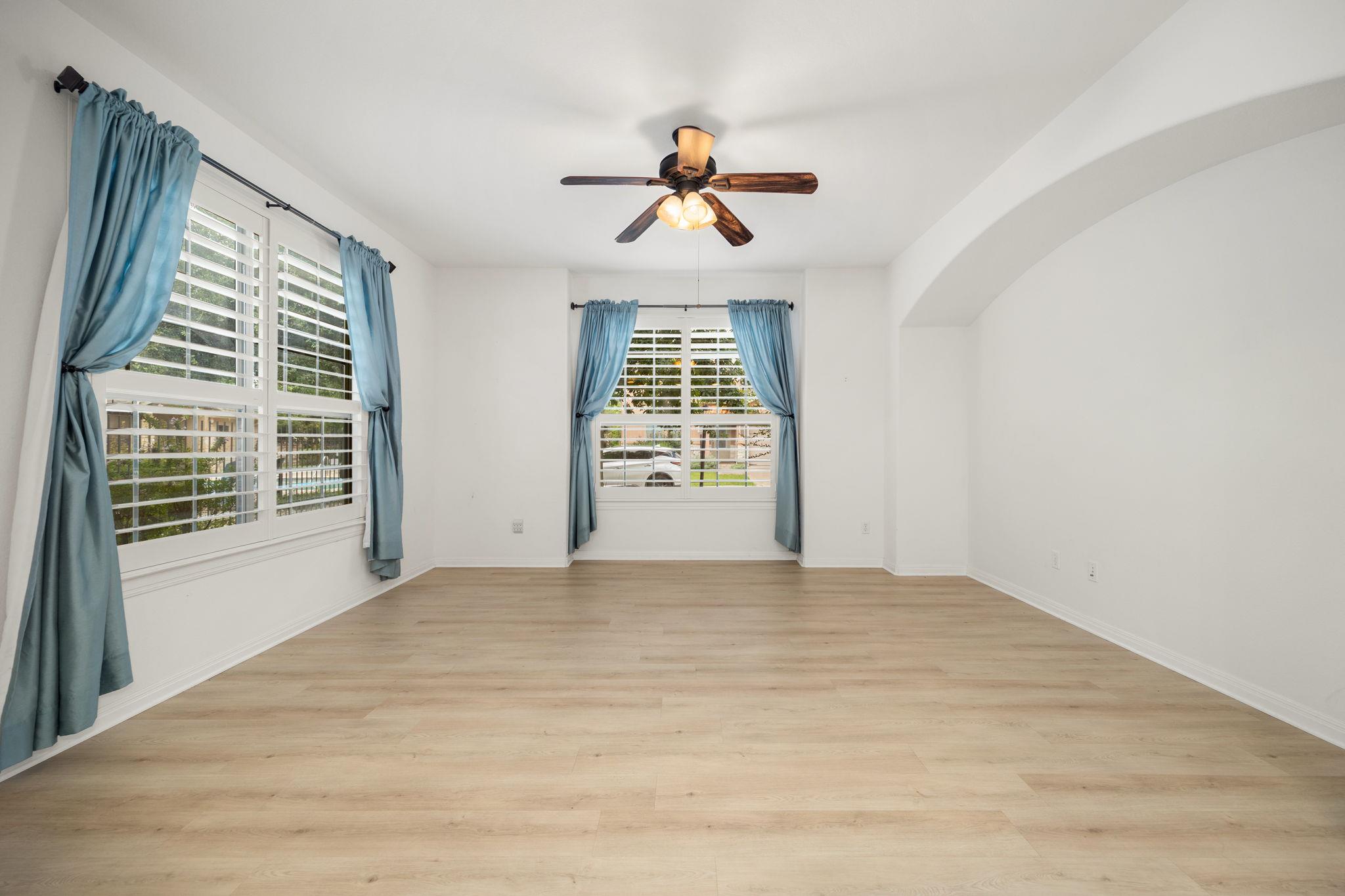 12701 Venice LN 230