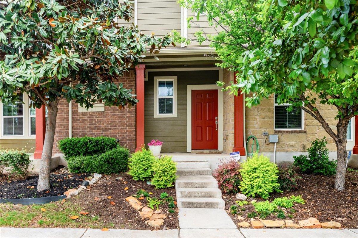 608 Lookout Tree LN