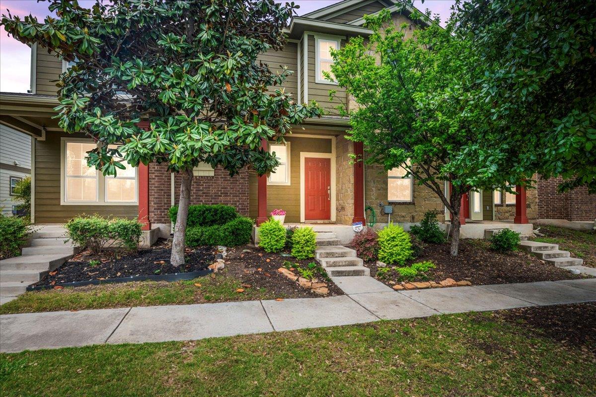 608 Lookout Tree LN