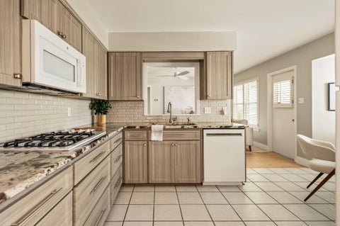 Tiny photo for 2708 Carnarvon LN, Austin, TX 78704 (MLS # 8615062)