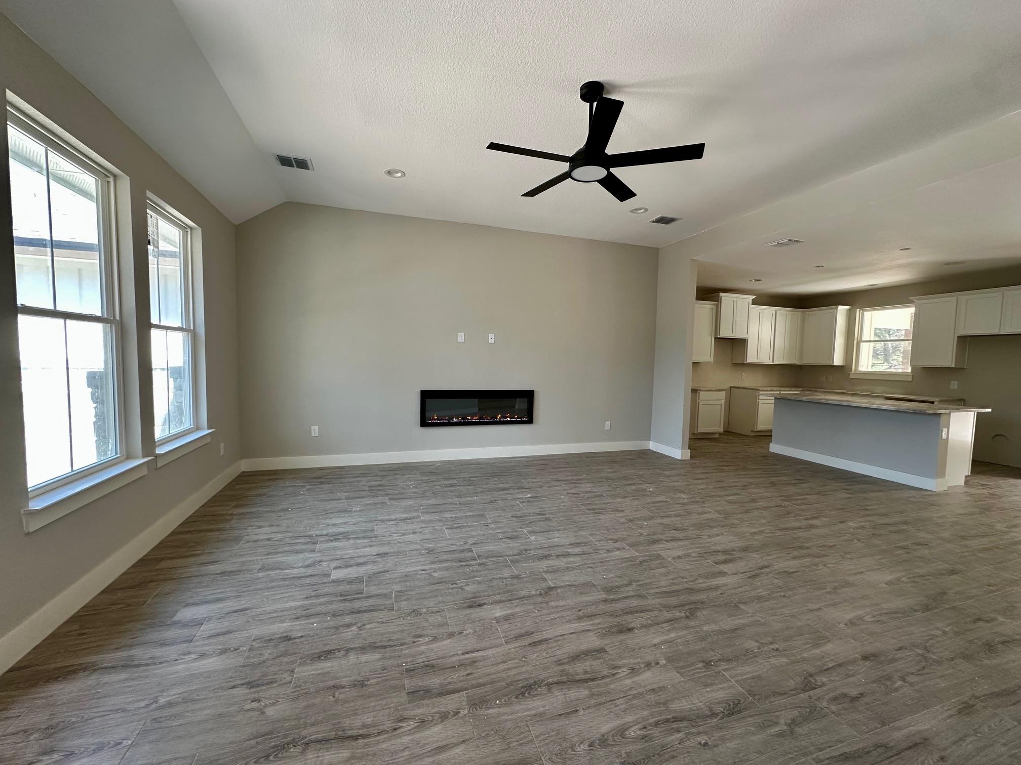 15 Persimmon DR