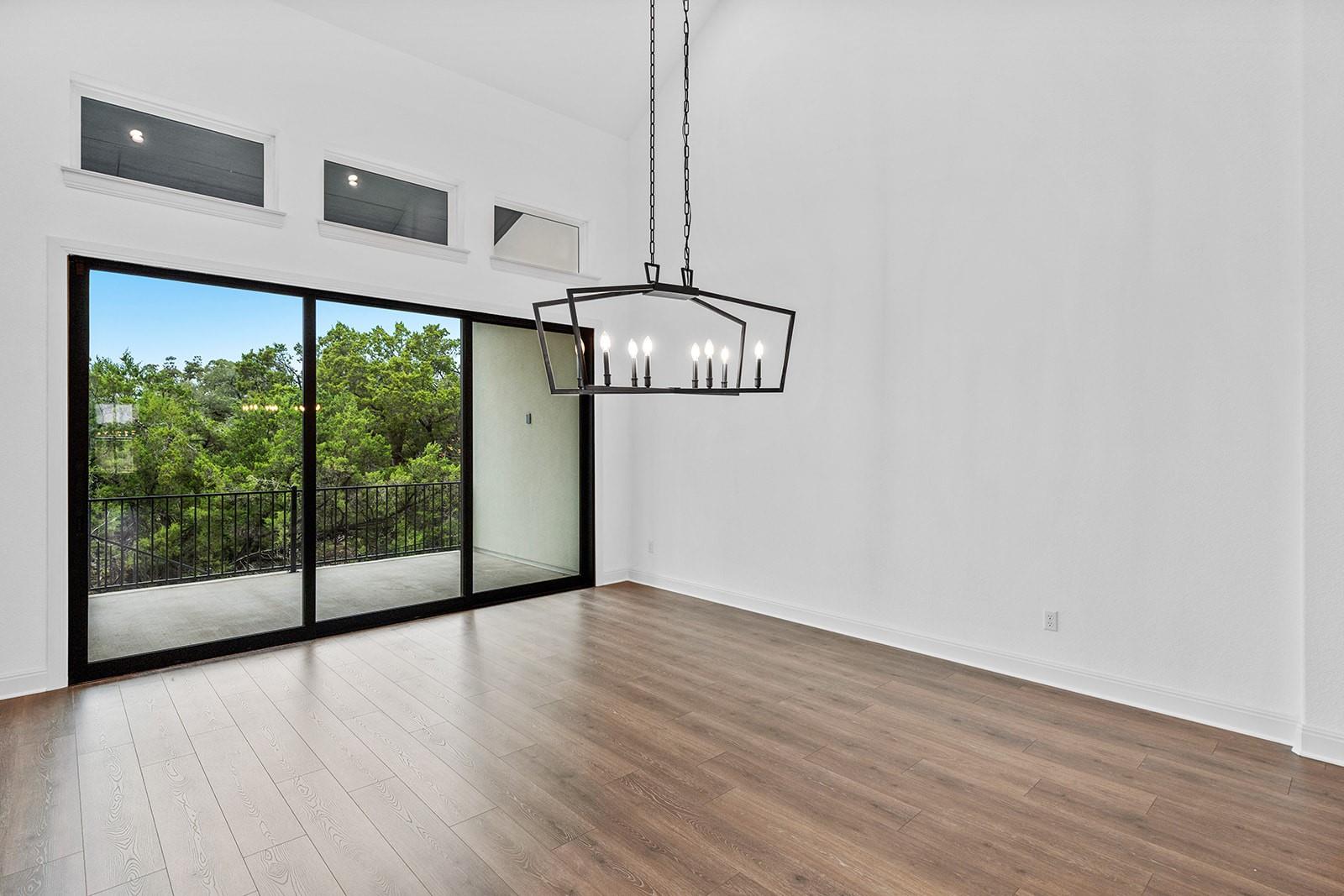 2000 Crimson Sunset DR