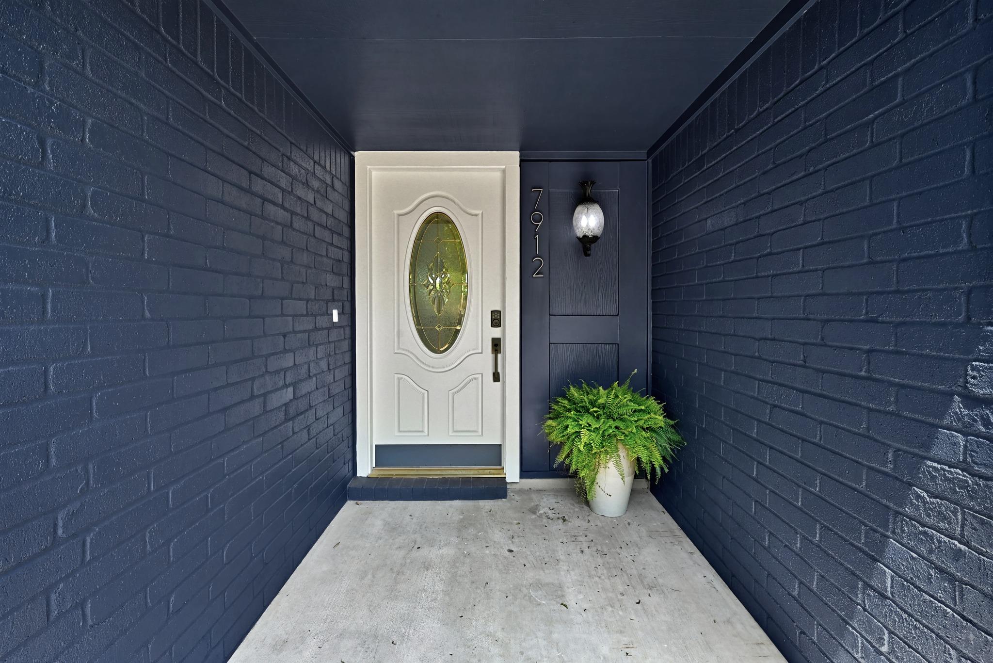7912 Finch TRL