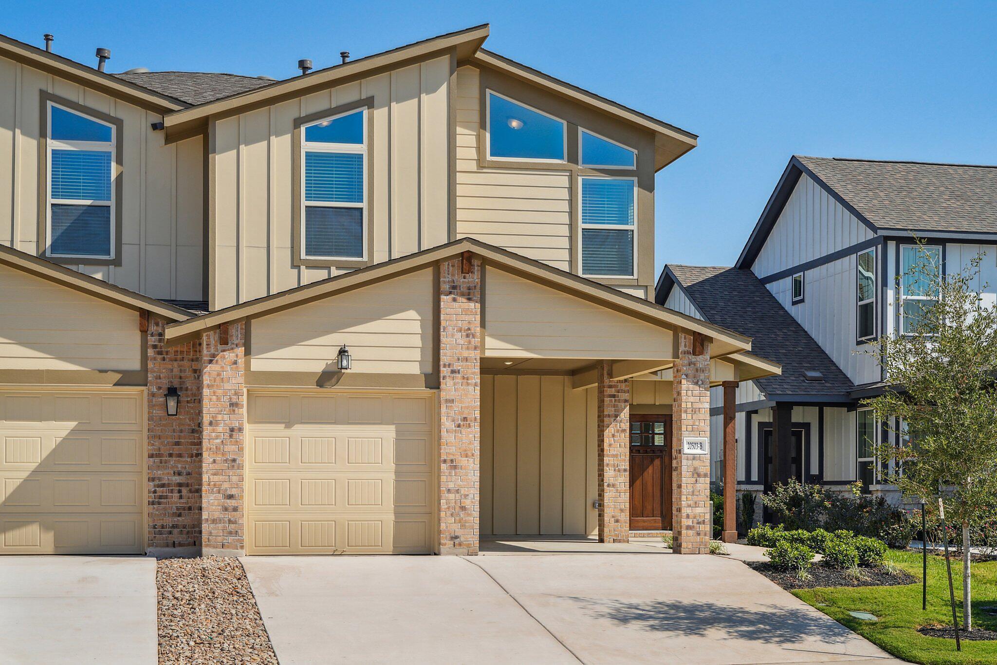 20503B Tractor DR