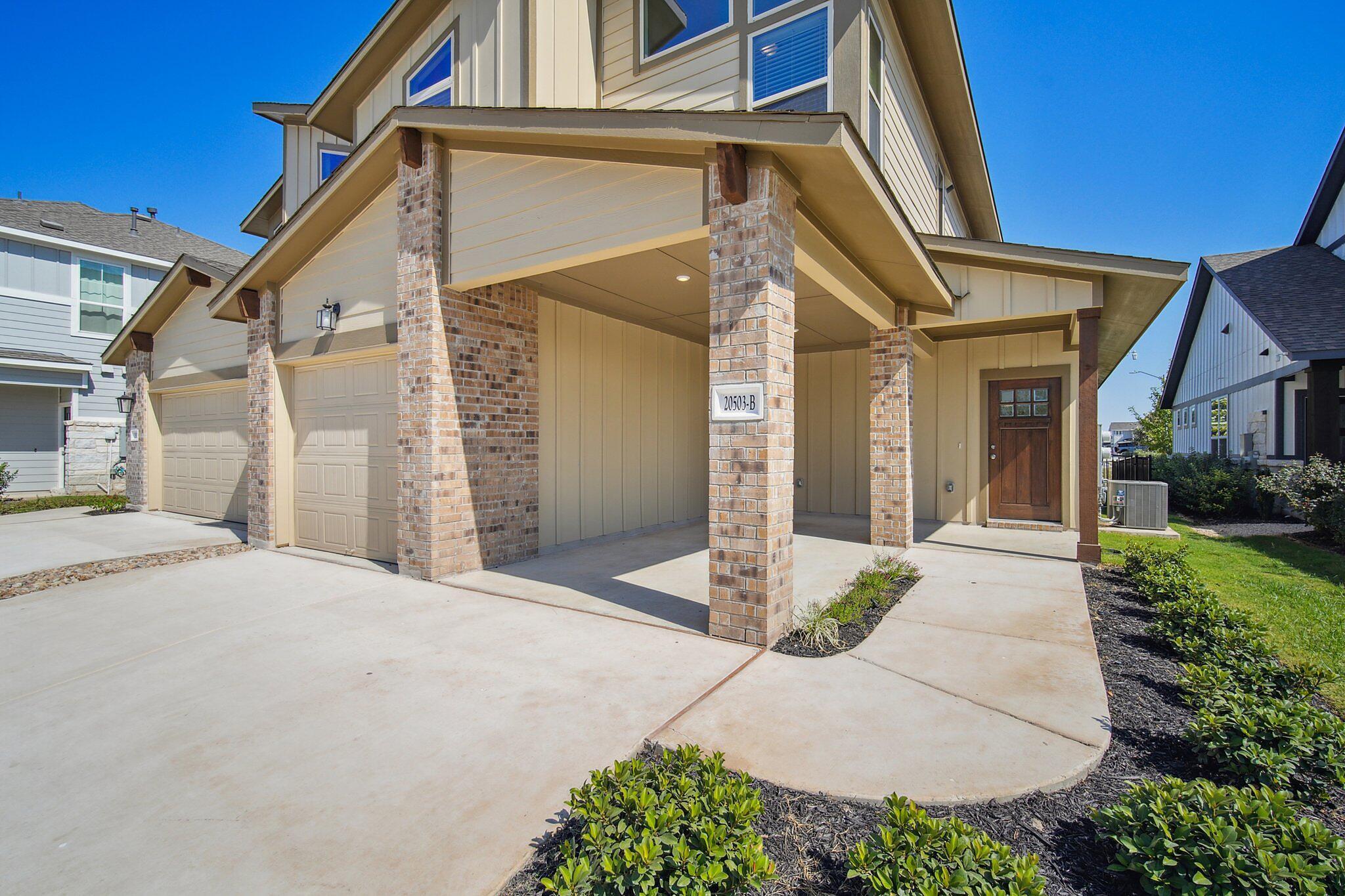 20503B Tractor DR