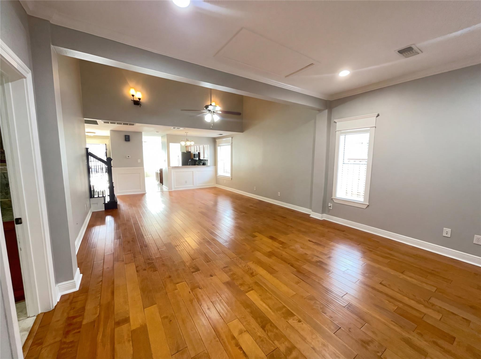 216 N Mount Rushmore DR