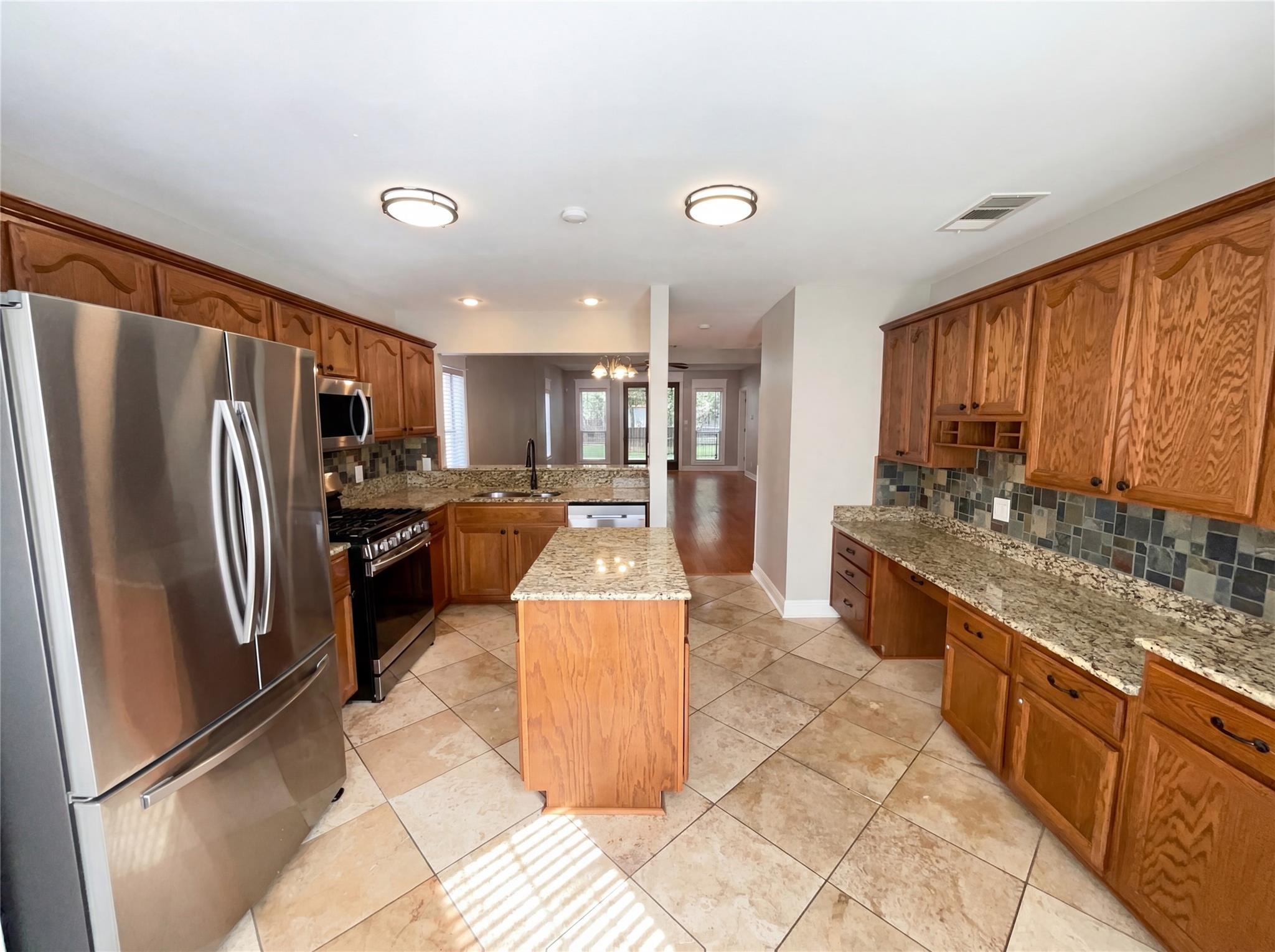 216 N Mount Rushmore DR