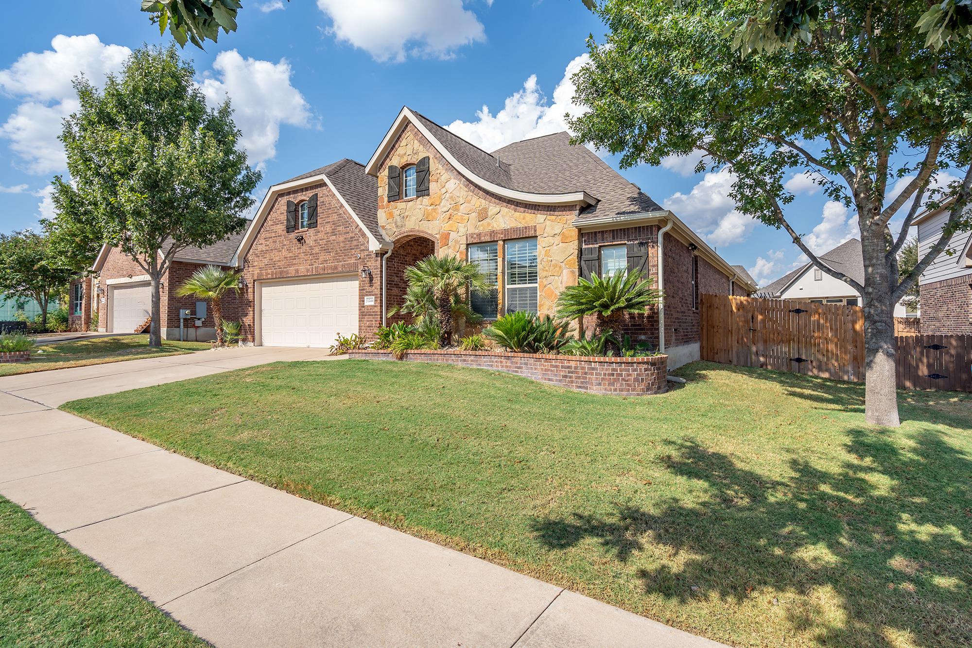 1244 Naranjo DR