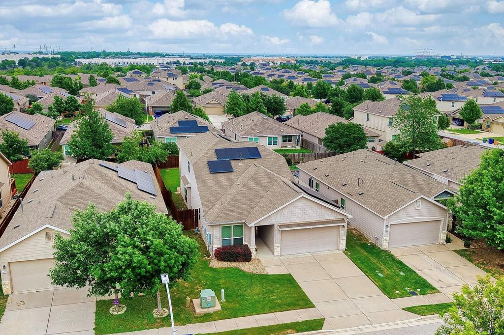 Photo of 6905 Vail Ridge ST, Austin, TX 78744 (MLS # 9414301)