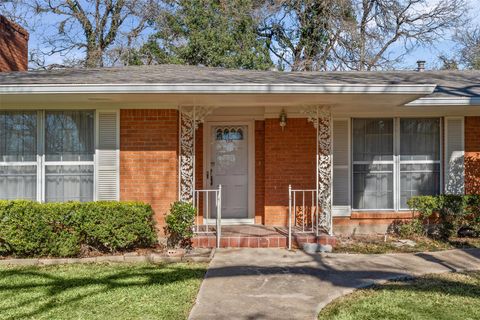 Photo of 3114 Pecan DR, Temple, TX 76502 (MLS # 5667564)