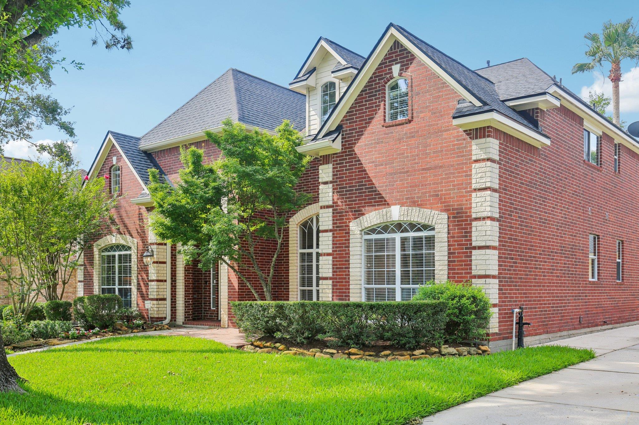 6611 Haughton DR