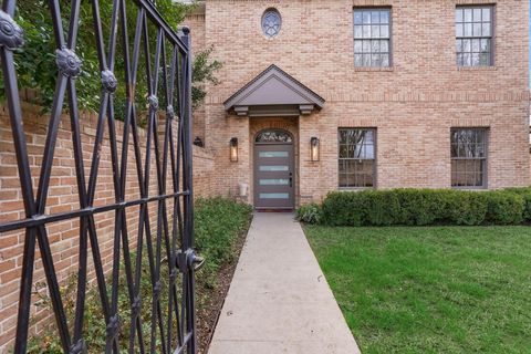 Photo of 3705 Gilbert ST #B, Austin, TX 78703 (MLS # 4103245)