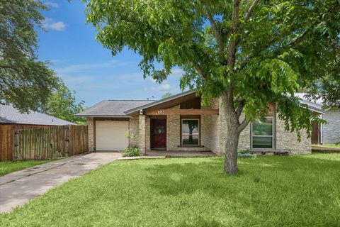 Photo of 801 Huntingdon PL, Austin, TX 78745 (MLS # 3442660)