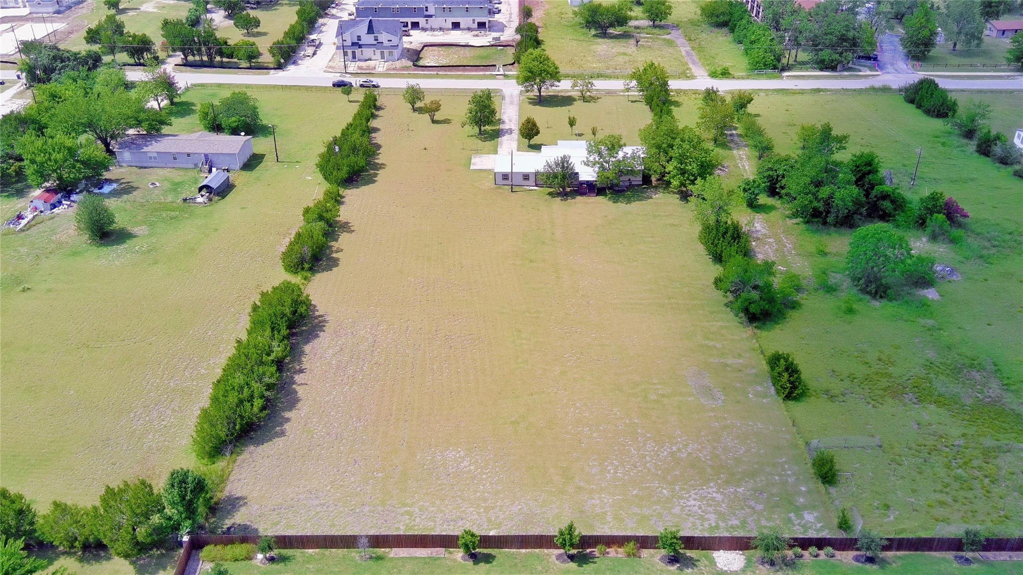 500 Lion DR