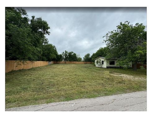 Photo of 12710 Ceder ST, Manor, TX 78653 (MLS # 3250678)
