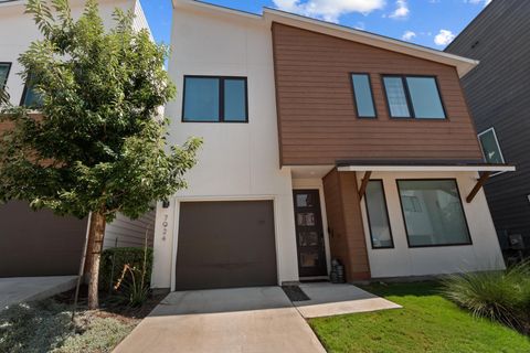 Tiny photo for 7924 Yellow Thistle TRL #39, Austin, TX 78735 (MLS # 5345232)