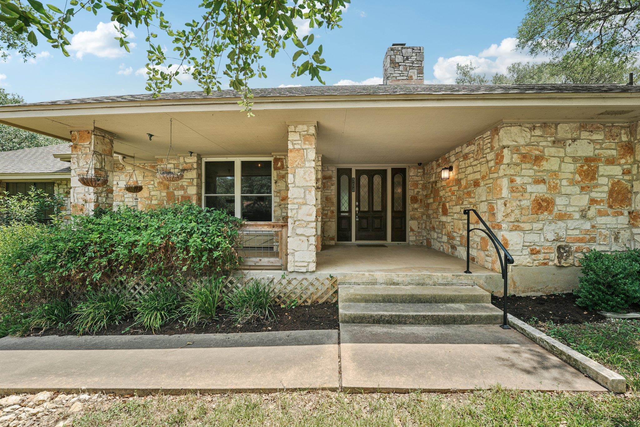 304 Leisurewoods DR
