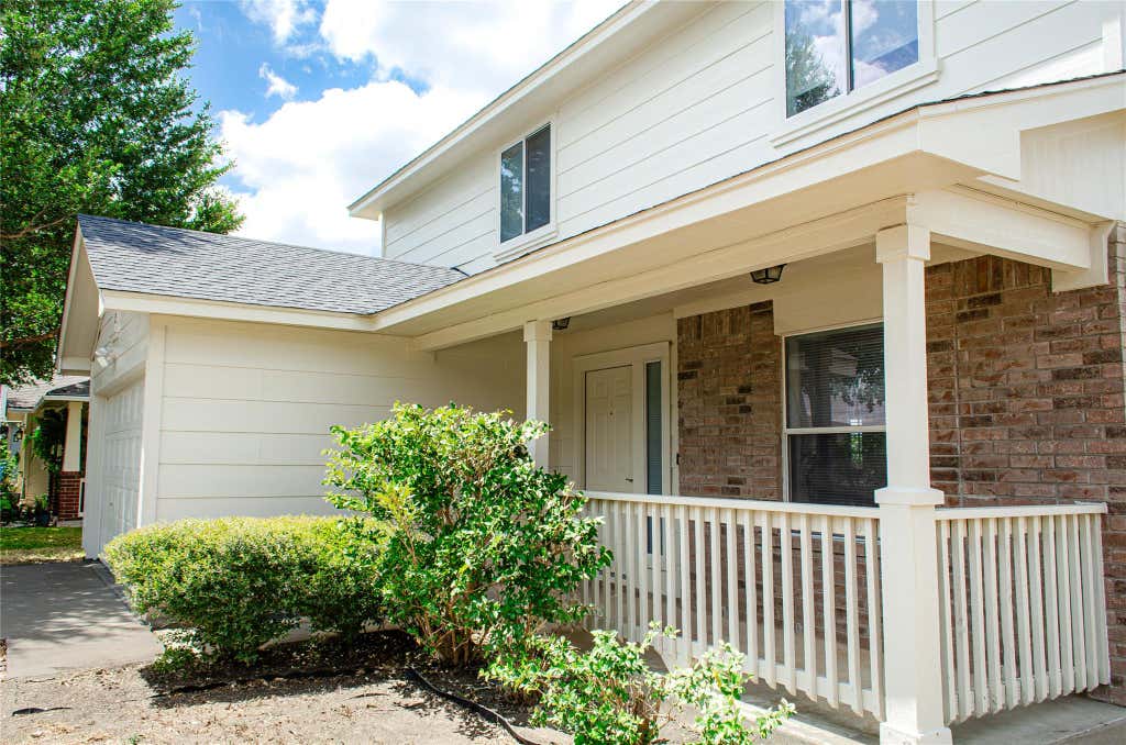 Photo of 2805 Tyler LN, Taylor, TX 76574 (MLS # 9169390)
