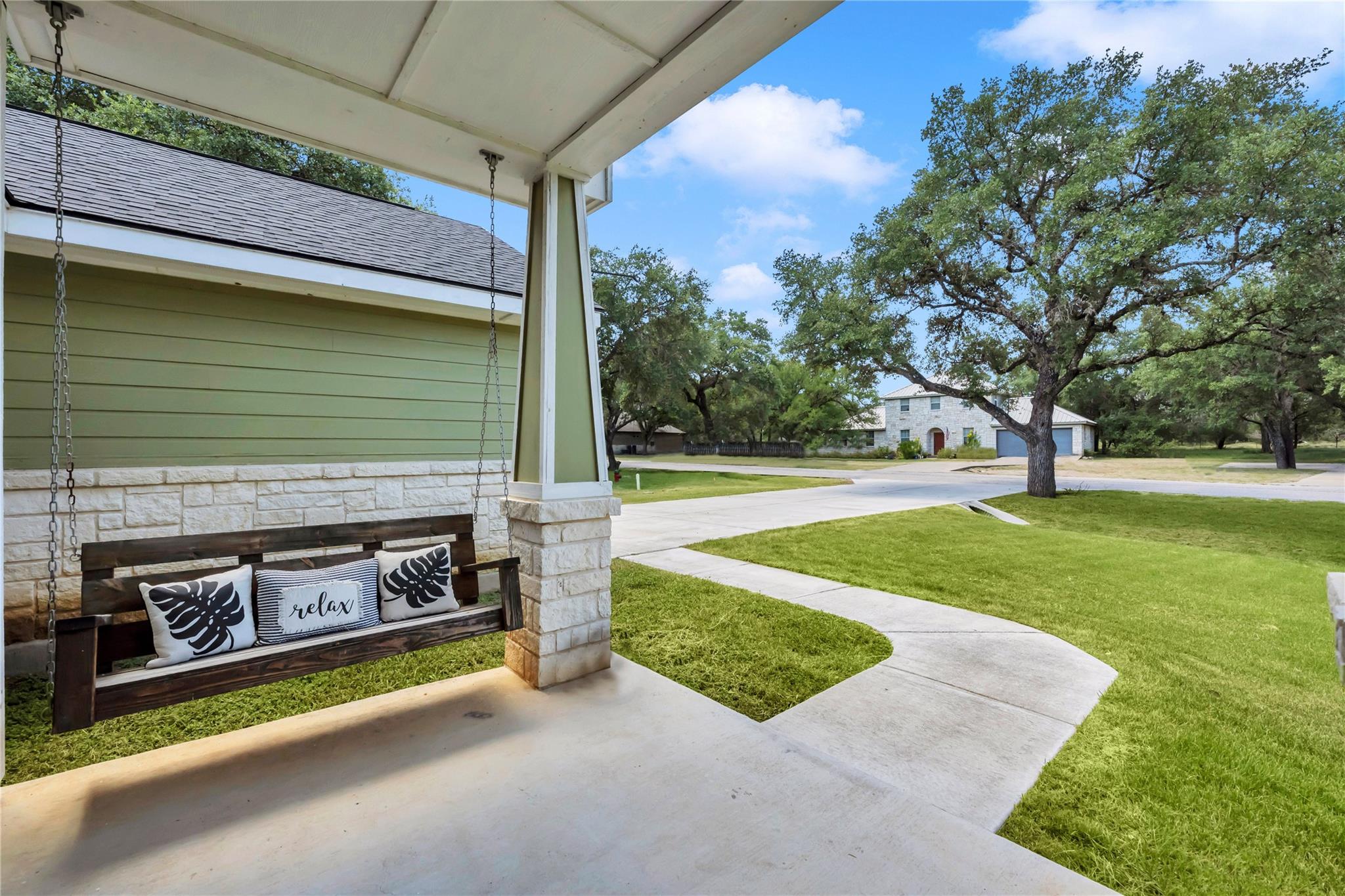 113 Winding Oak DR