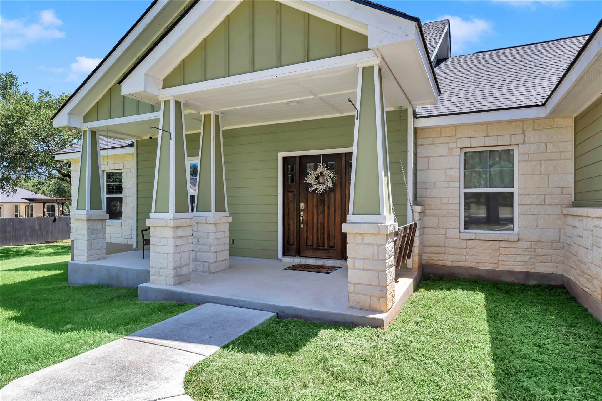 113 Winding Oak DR
