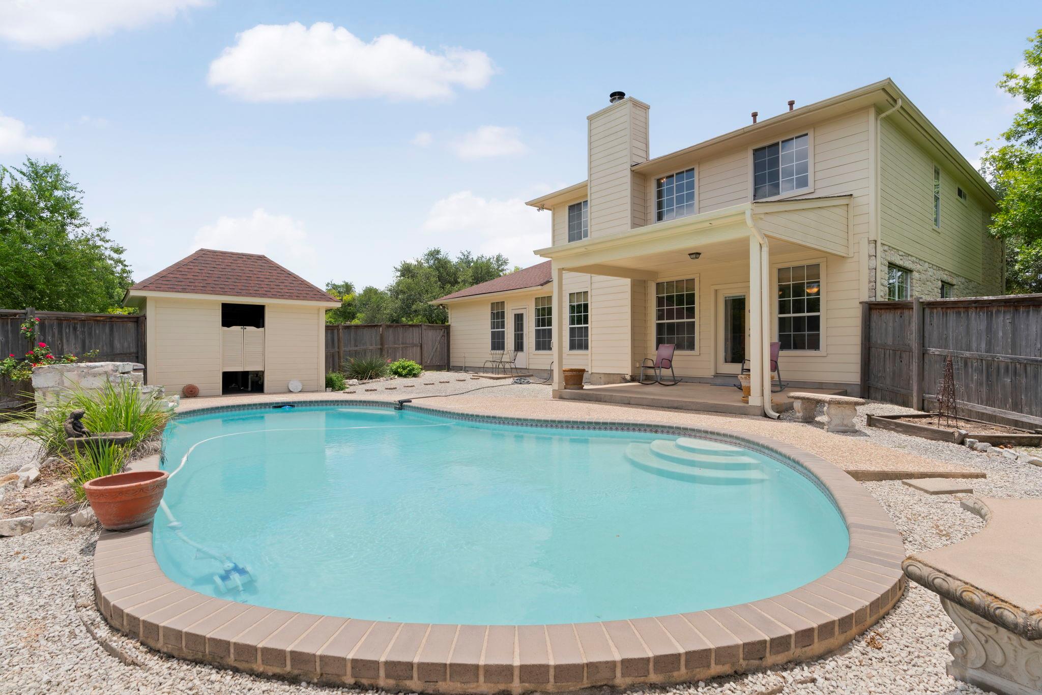 207 Silver Oak DR